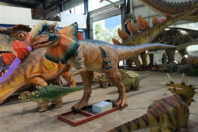 ¿Cómo hacer dinosaurios animatrónicos?